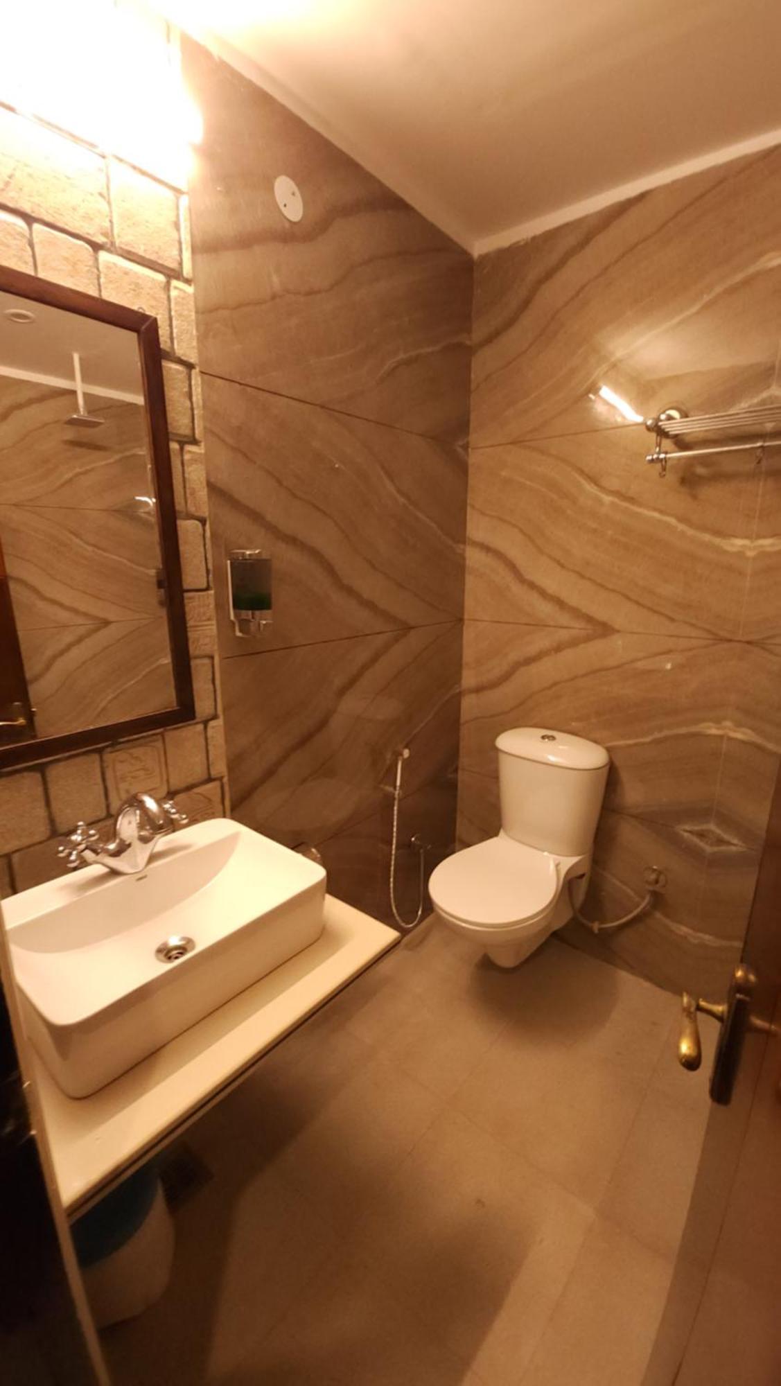 Hotel Vrs Inns Chandīgarh Dış mekan fotoğraf