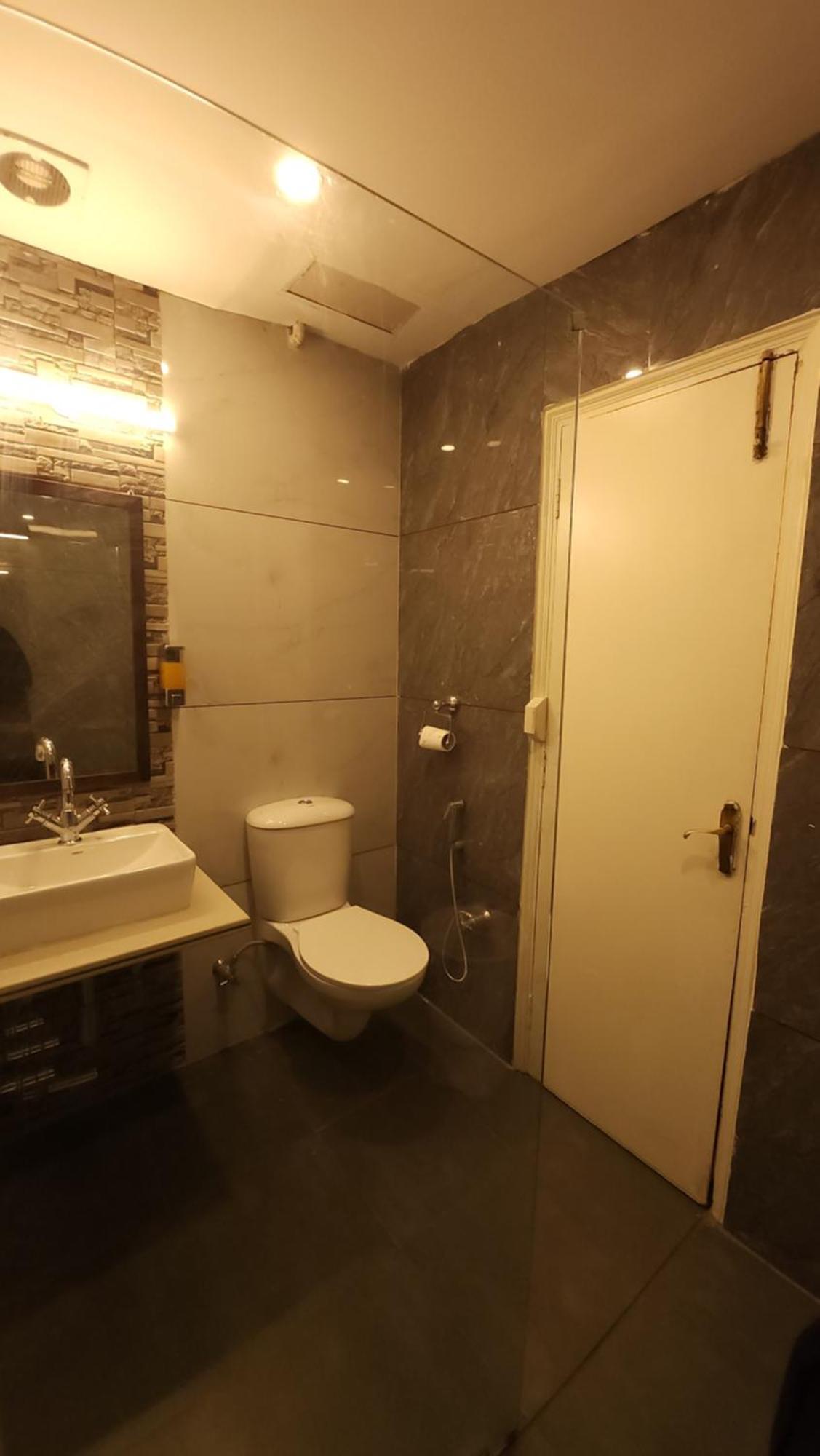 Hotel Vrs Inns Chandīgarh Dış mekan fotoğraf