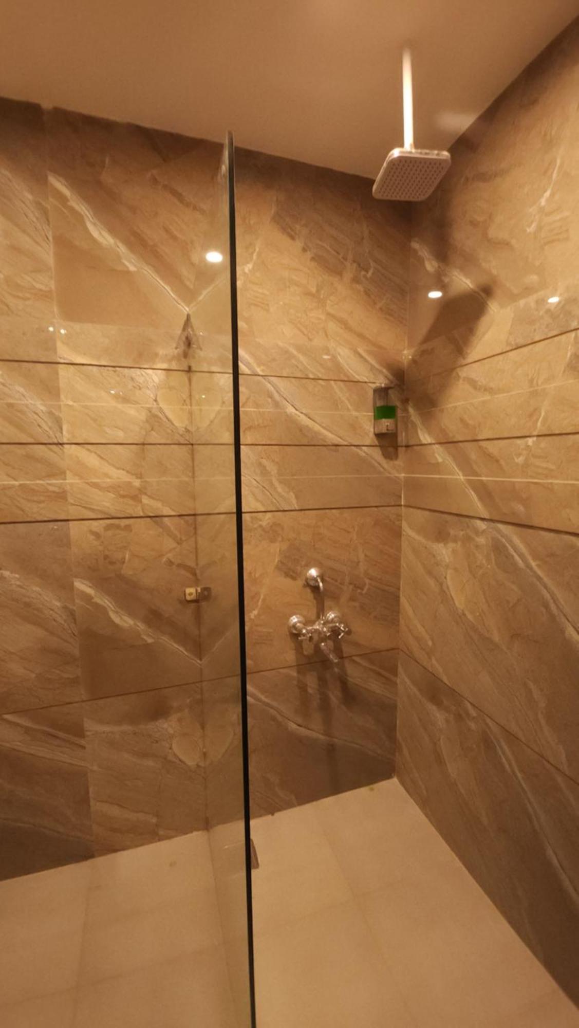 Hotel Vrs Inns Chandīgarh Dış mekan fotoğraf