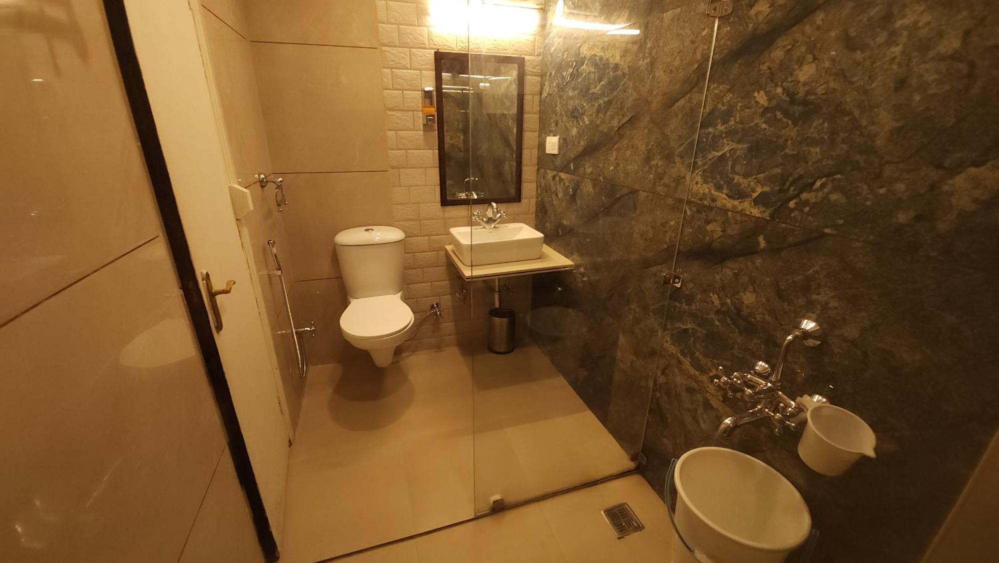 Hotel Vrs Inns Chandīgarh Dış mekan fotoğraf